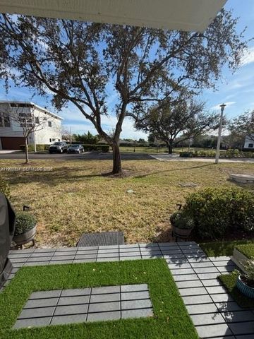 4396 NW 9th St, Plantation, FL 33317