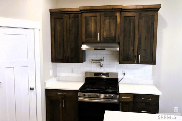 3953 N Ventura Avenue, Idaho Falls, ID 83401