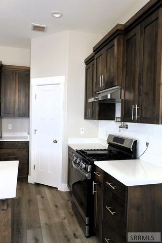 3953 N Ventura Avenue, Idaho Falls, ID 83401