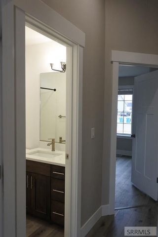 3953 N Ventura Avenue, Idaho Falls, ID 83401