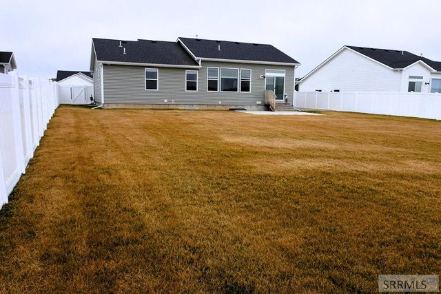 3953 N Ventura Avenue, Idaho Falls, ID 83401