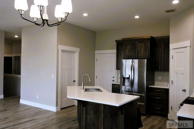 3953 N Ventura Avenue, Idaho Falls, ID 83401