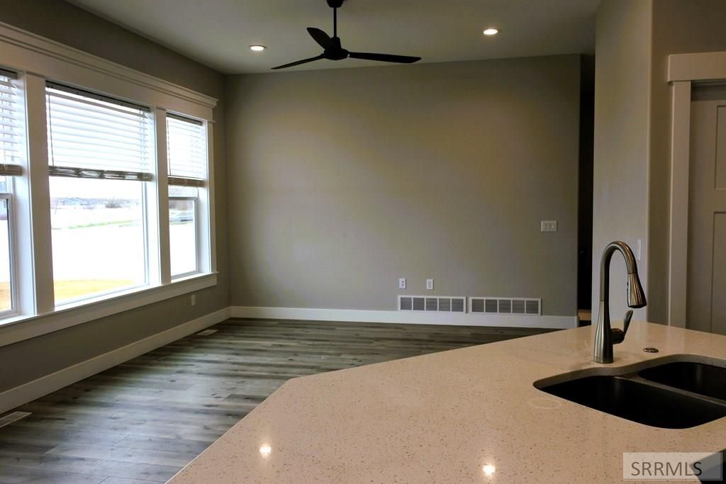 Image 16 of property listing at 3953 N Ventura Avenue, Idaho Falls, ID 83401