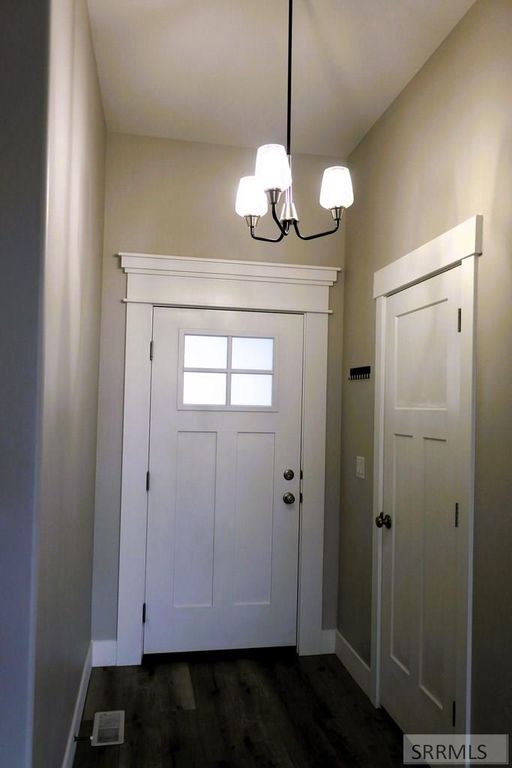 Image 6 of property listing at 3953 N Ventura Avenue, Idaho Falls, ID 83401