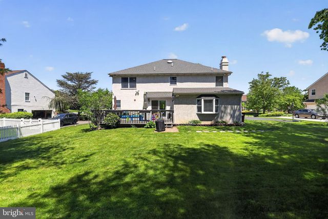 1604 WINCHESTER DR, Blue Bell, PA 19422