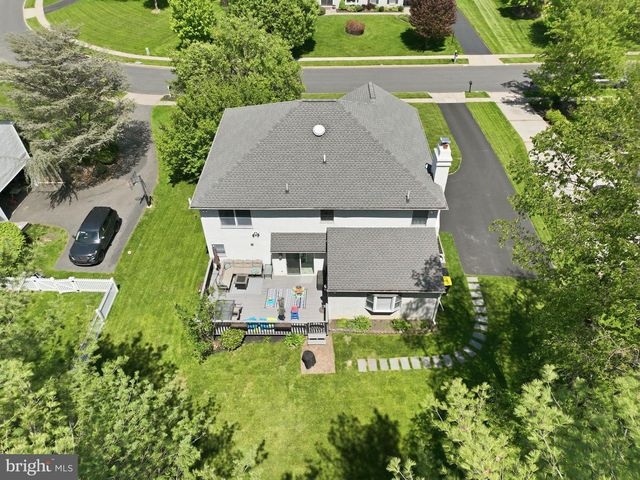 1604 WINCHESTER DR, Blue Bell, PA 19422