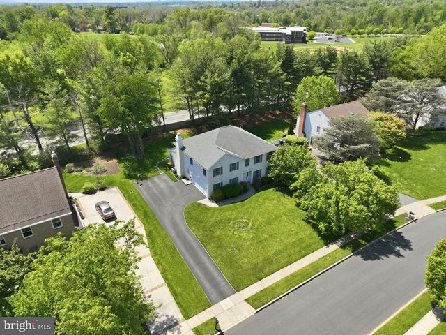 1604 WINCHESTER DR, Blue Bell, PA 19422