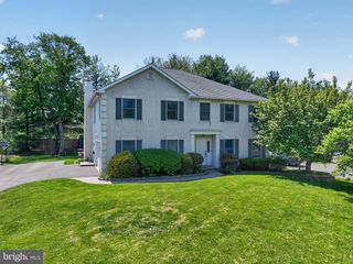 1604 WINCHESTER DR, Blue Bell, PA 19422