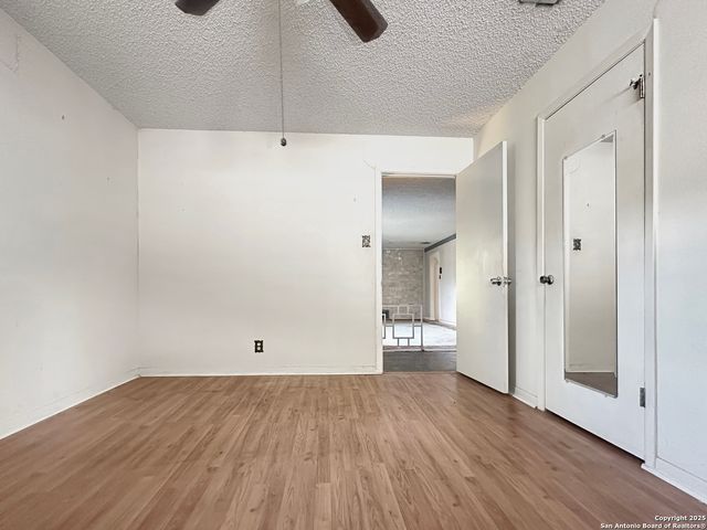 3923 Maxine, San Antonio, TX 78228