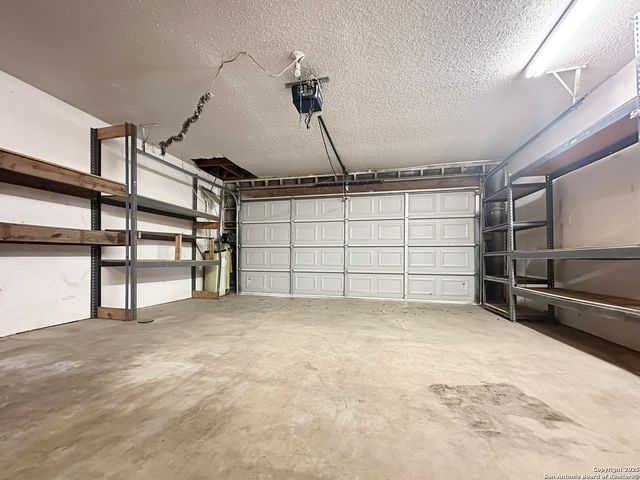 3923 Maxine, San Antonio, TX 78228