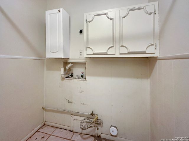 3923 Maxine, San Antonio, TX 78228