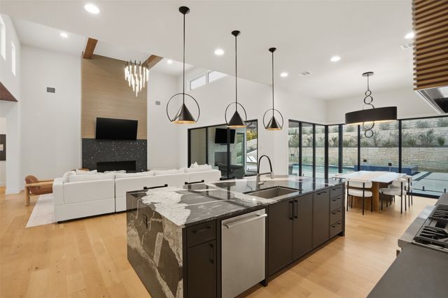 9433 Sagrada Park, Fort Worth, TX 76126