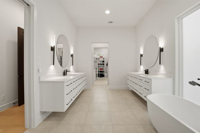 9433 Sagrada Park, Fort Worth, TX 76126