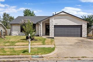 1355 E 138th Place, Glenpool, OK 74033