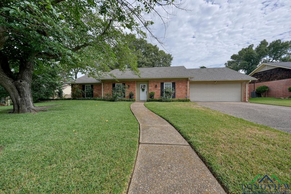 617 Top Hill Dr, Tyler, TX 75703