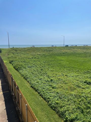 7312 Seawall Boulevard 106, Galveston, TX 77551