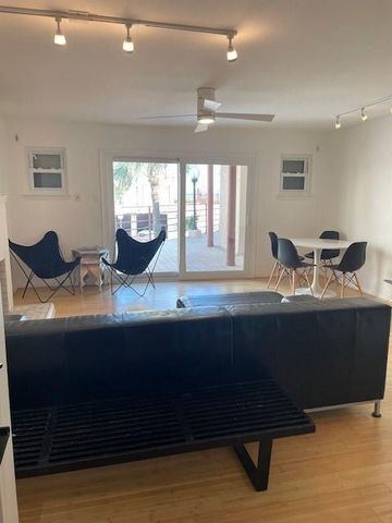 7312 Seawall Boulevard 106, Galveston, TX 77551