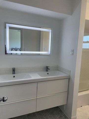 7312 Seawall Boulevard 106, Galveston, TX 77551