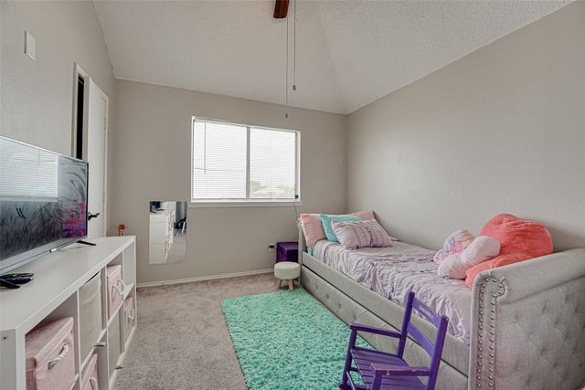 470 Chestnut Lane, Desoto, TX 75115