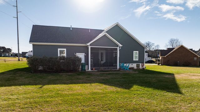 102 Cannonball Ct, Winchester, TN 37398