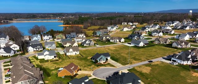 102 Cannonball Ct, Winchester, TN 37398