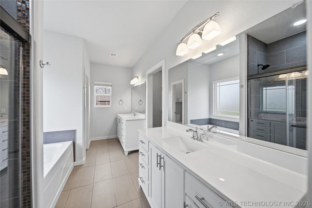 636 S Pecan Place, Oologah, OK 74053