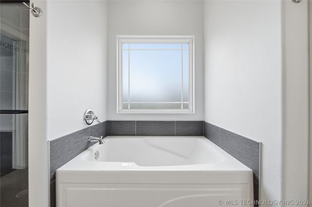 636 S Pecan Place, Oologah, OK 74053