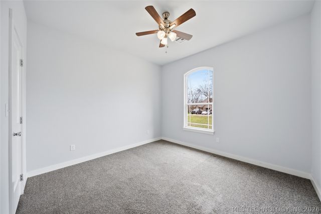 636 S Pecan Place, Oologah, OK 74053