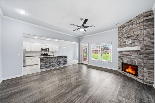 636 S Pecan Place, Oologah, OK 74053