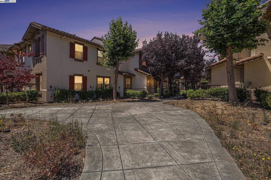 117 Carmel St, San Pablo, CA 94806