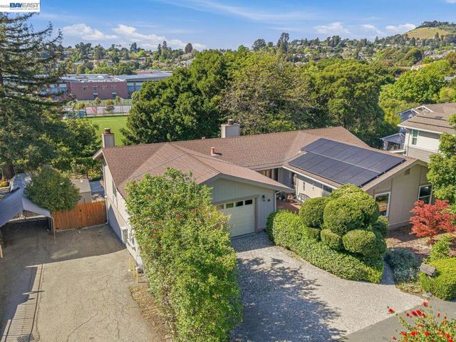 16 Valley View Ct, El Sobrante, CA 94803