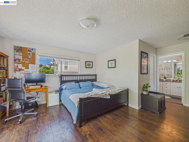 16 Valley View Ct, El Sobrante, CA 94803