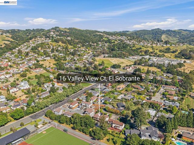 16 Valley View Ct, El Sobrante, CA 94803