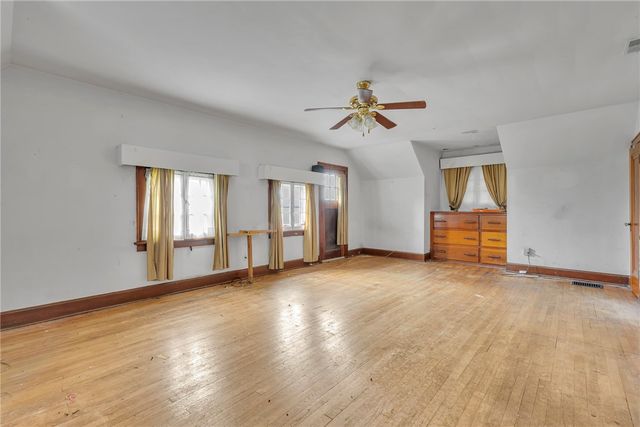 613 Briarcliff Dr, Center Twp, PA 15001