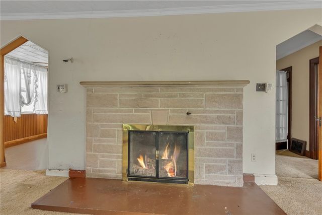 613 Briarcliff Dr, Center Twp, PA 15001