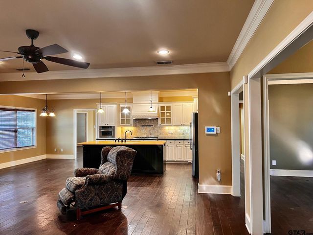 2906 Augusta, Jacksonville, TX 75766