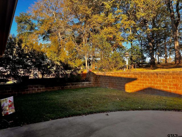 2906 Augusta, Jacksonville, TX 75766