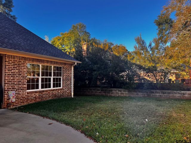 2906 Augusta, Jacksonville, TX 75766