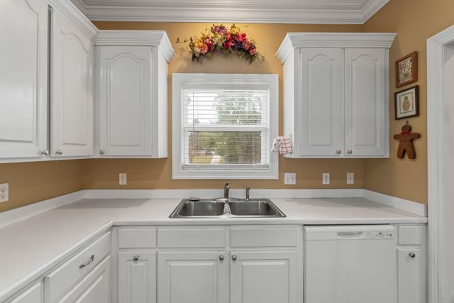 23 Shawnee Dr., Hattiesburg, MS 39402