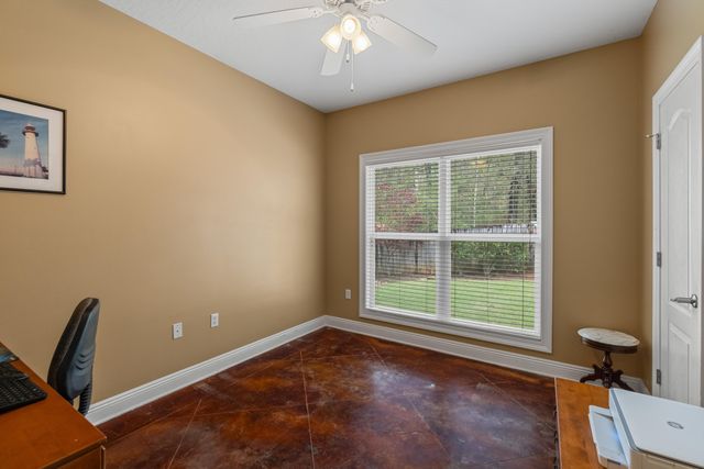 23 Shawnee Dr., Hattiesburg, MS 39402