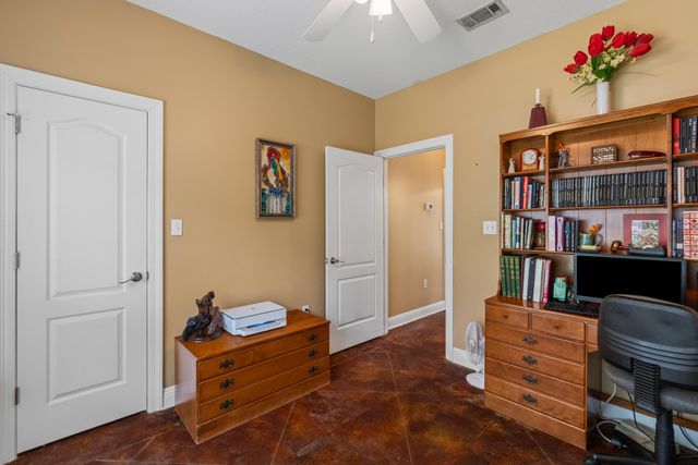 23 Shawnee Dr., Hattiesburg, MS 39402