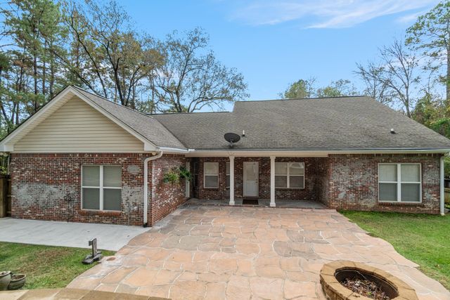 23 Shawnee Dr., Hattiesburg, MS 39402
