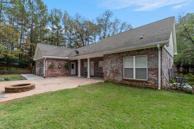 23 Shawnee Dr., Hattiesburg, MS 39402
