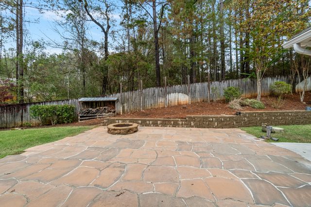 23 Shawnee Dr., Hattiesburg, MS 39402