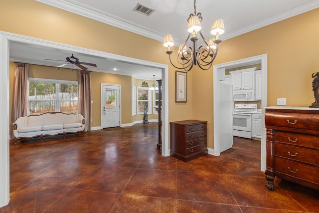 23 Shawnee Dr., Hattiesburg, MS 39402