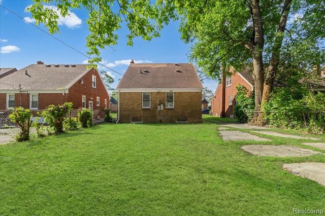 11729 Sanford Street, Detroit, MI 48205