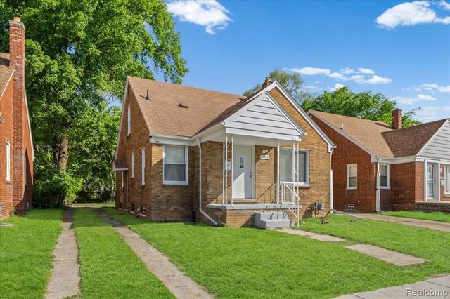 11729 Sanford Street, Detroit, MI 48205