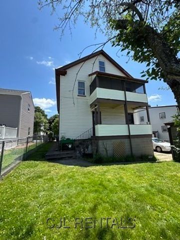 33 Evans St 1, Watertown, MA 02472