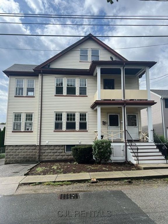 33 Evans St 1, Watertown, MA 02472