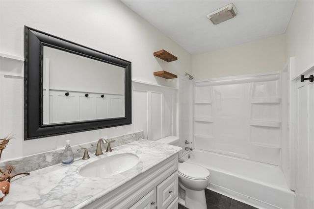 400 NW Morningside Drive, Grimes, IA 50111